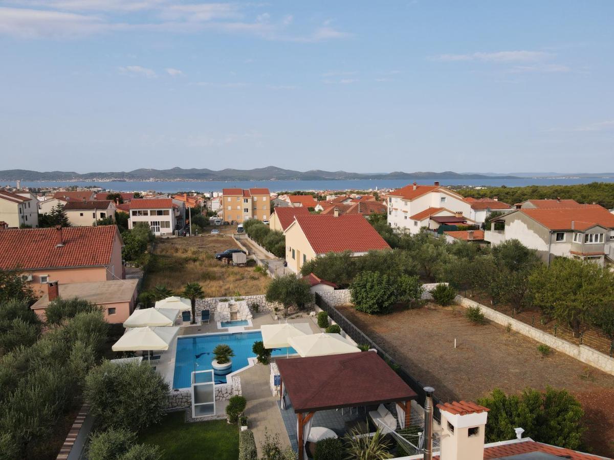 Villa Dalmatina Zadar Mit Pool מראה חיצוני תמונה