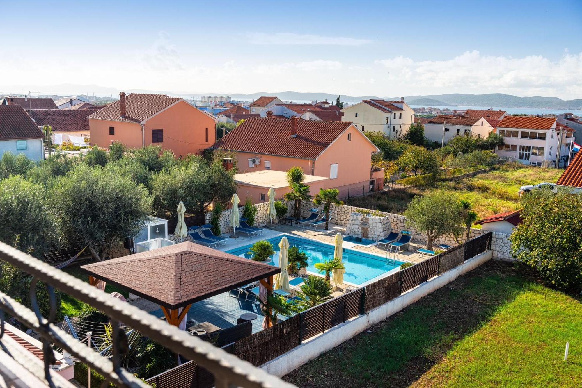 Villa Dalmatina Zadar Mit Pool מראה חיצוני תמונה