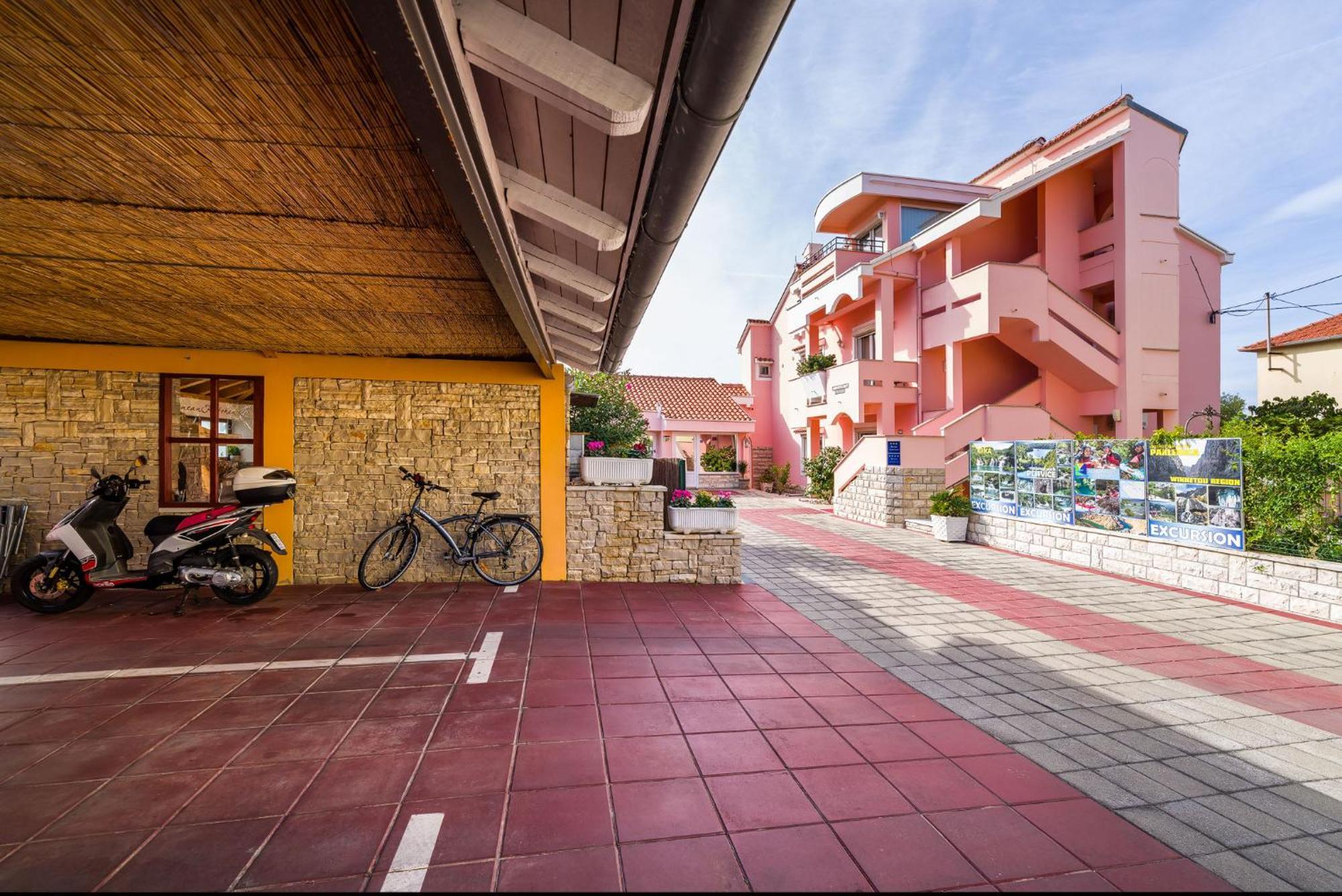 Villa Dalmatina Zadar Mit Pool מראה חיצוני תמונה