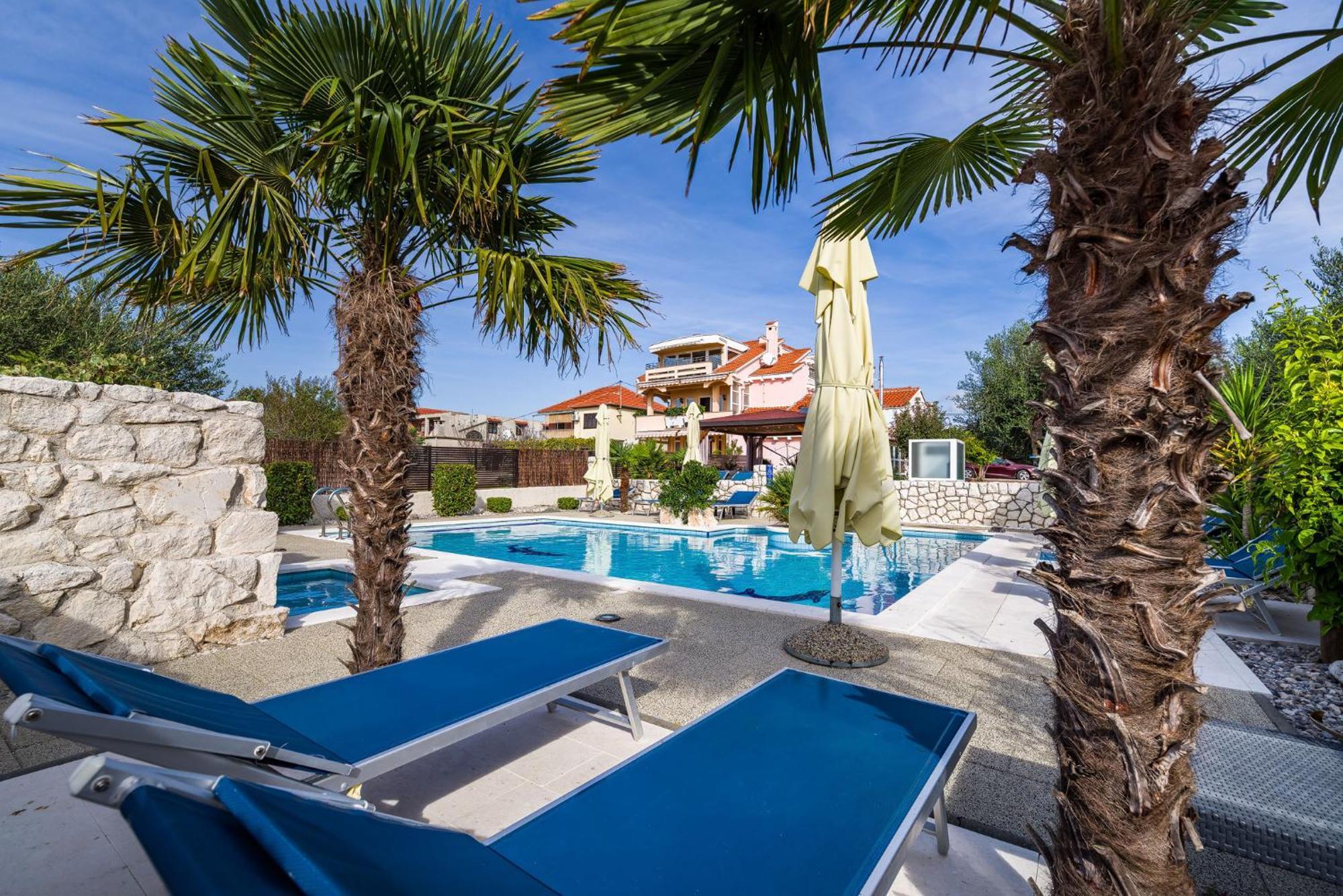 Villa Dalmatina Zadar Mit Pool מראה חיצוני תמונה