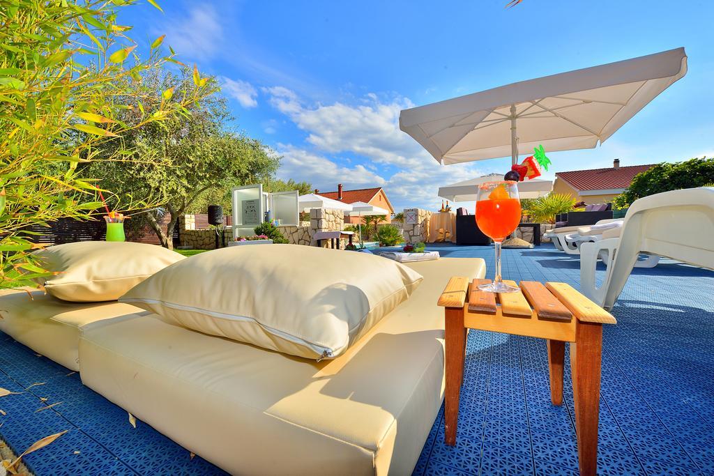 Villa Dalmatina Zadar Mit Pool מראה חיצוני תמונה