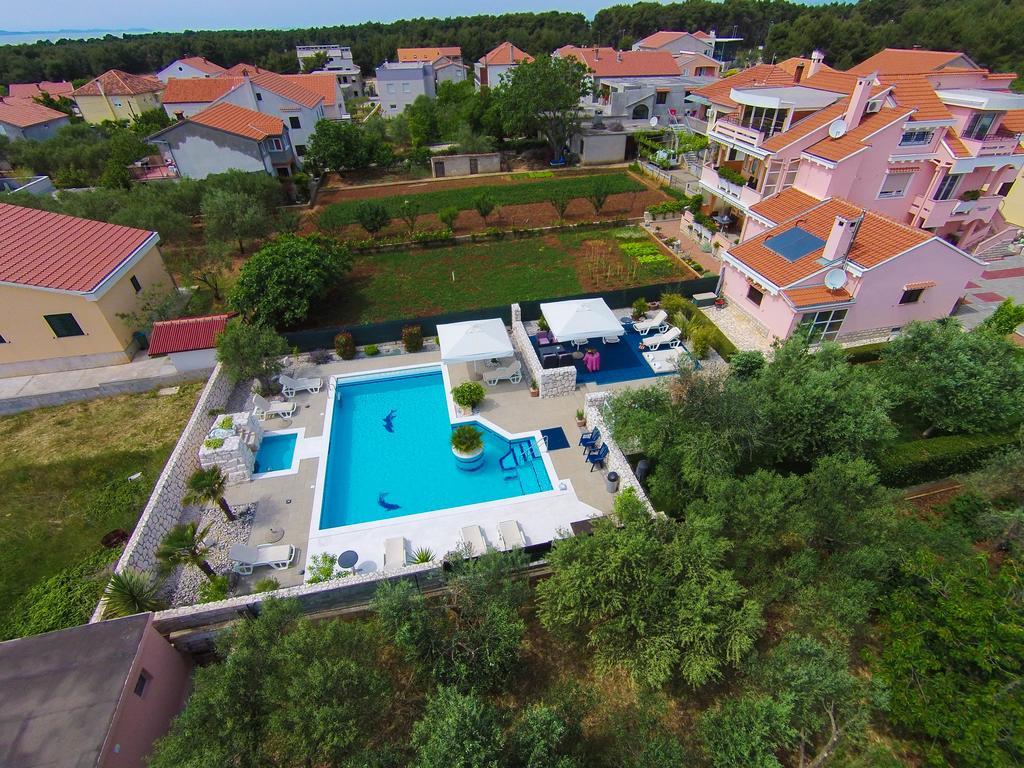 Villa Dalmatina Zadar Mit Pool מראה חיצוני תמונה