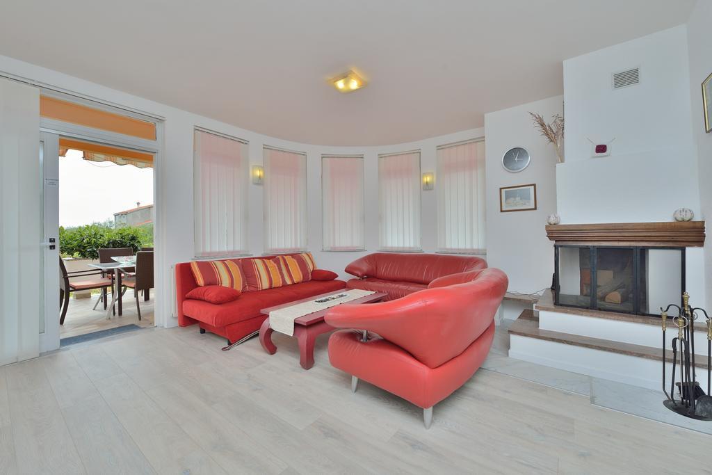 Villa Dalmatina Zadar Mit Pool מראה חיצוני תמונה